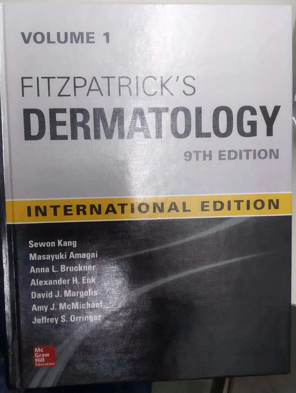 Fitzpatrick's Dermatology (2-Vol Set) - 9E (IE)