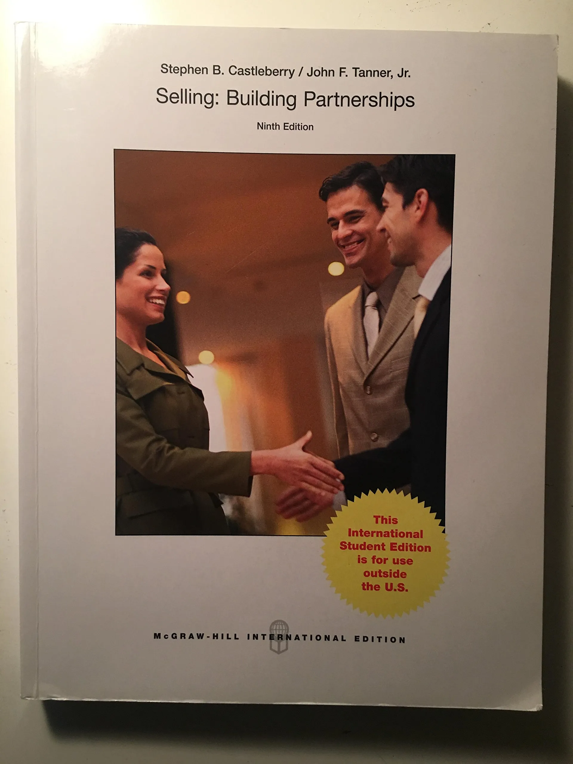 Selling: Building Partnerships - 9E\r